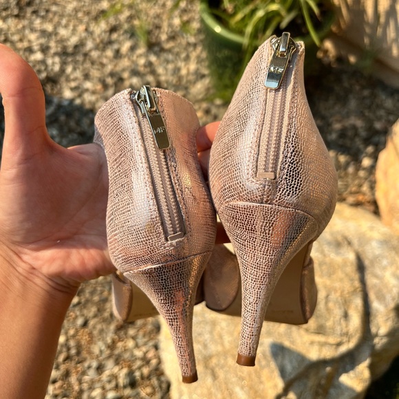 Marc Fisher Kabriele Women's Dress Pump Shoes Toe Pointed 7.5 gold - Picture 6 of 9